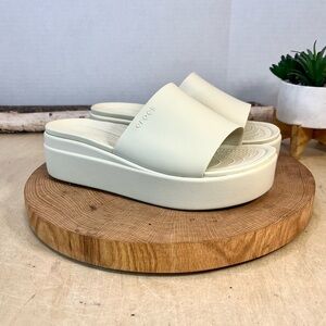 Crocs Brooklyn Platform Slide Sandals Cream Women’s Comfort Wedge Slides SZ 7